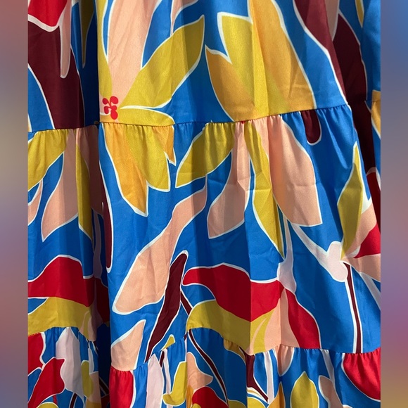 Floral Maxi Dress (small) Never Worn (tag included) - Picture 4 of 7